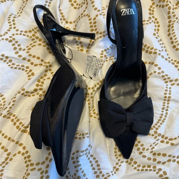 Zara Women's Black Bow Heels - Picture 3 of 5